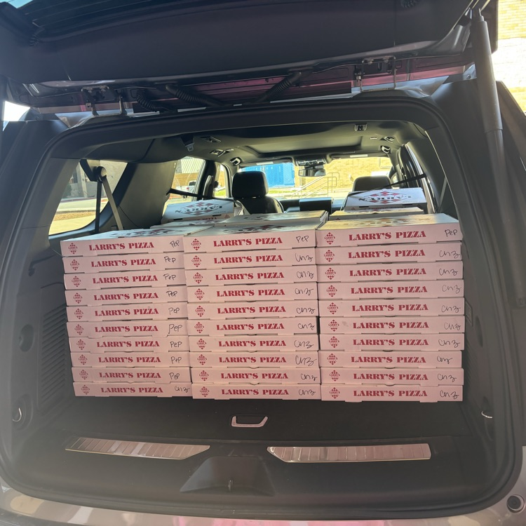 Everett provided pizza