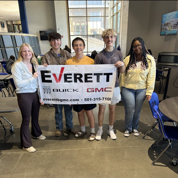 Everett provided pizza