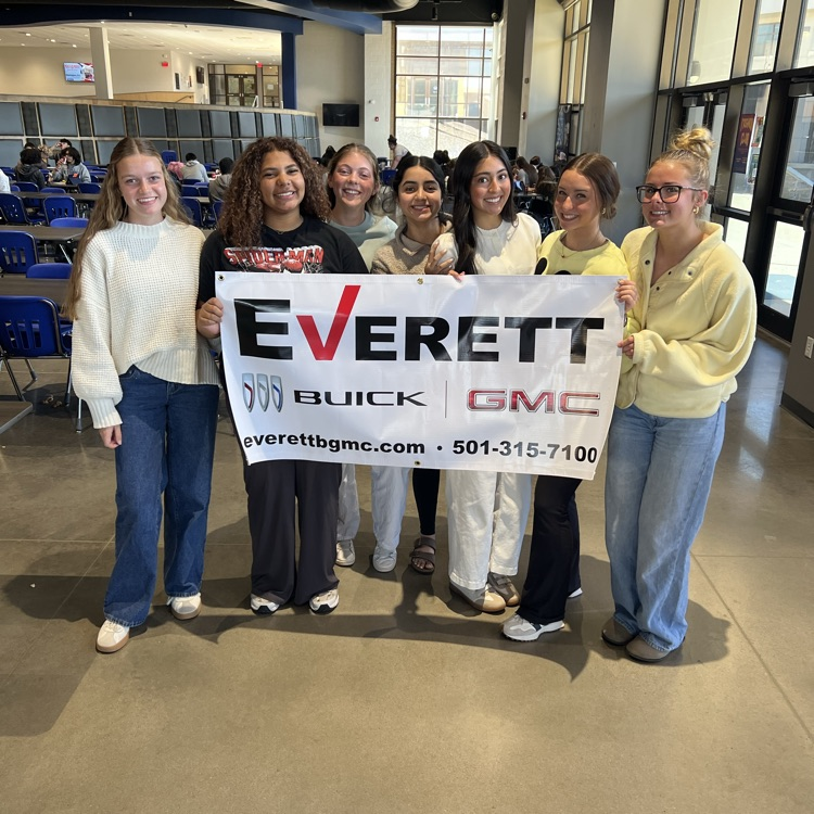 Everett provided pizza