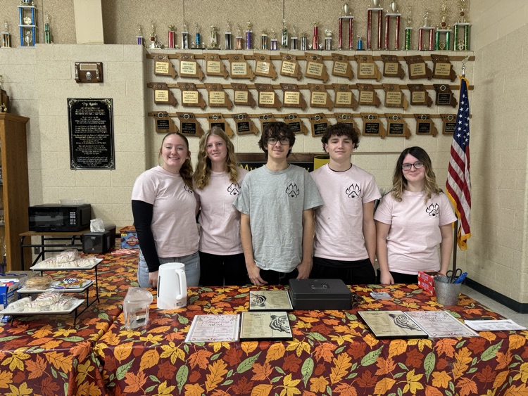 Muddy Paw 25-26 crew