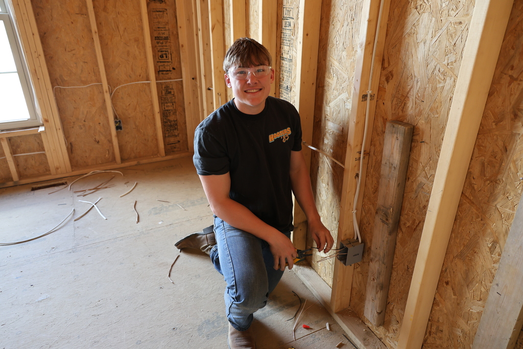 Electrical students at the buckeye house 