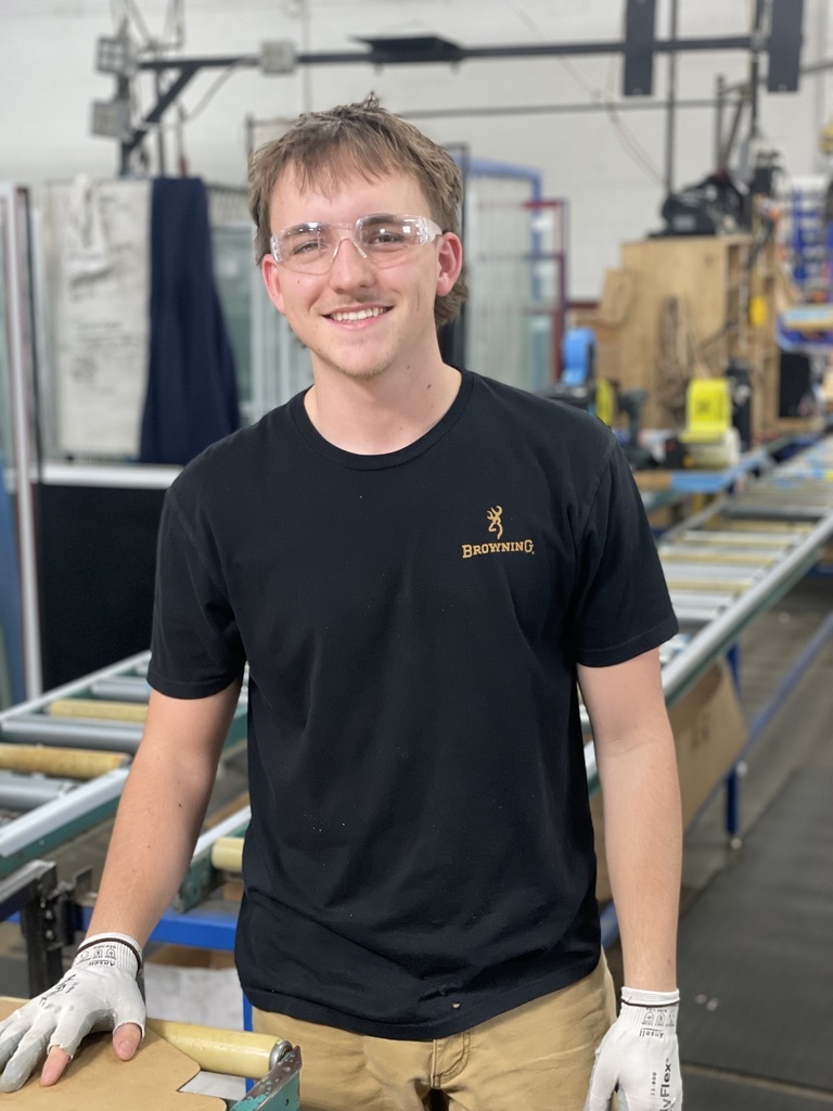 Kaden Gerber, Utility Lineman, works at Provia in Sugarcreek