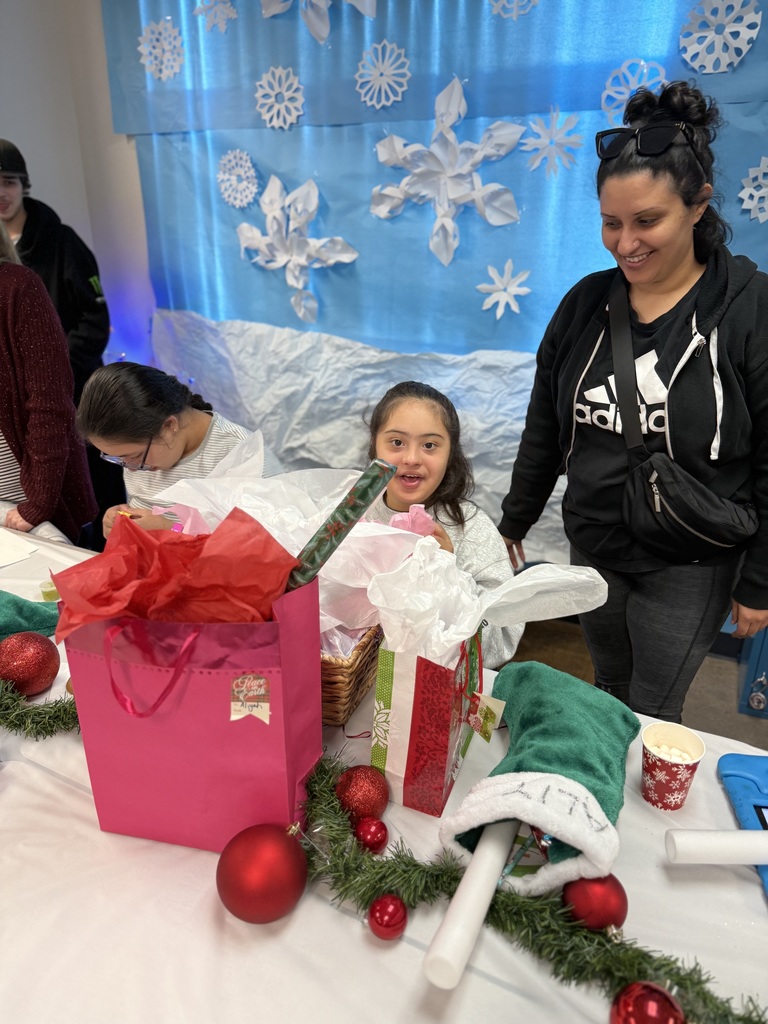 students at the HOSA Secret Santa posing