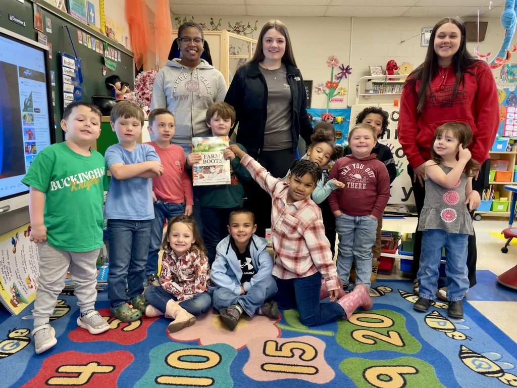 Preschoolers with BCHS FFA Student Readers