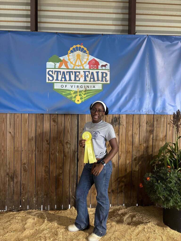 Abria Bolden - 5th Place in the Arts Division