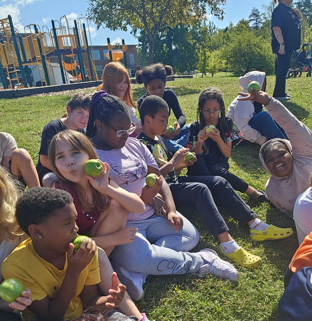 BES students with their Granny Smith Apples