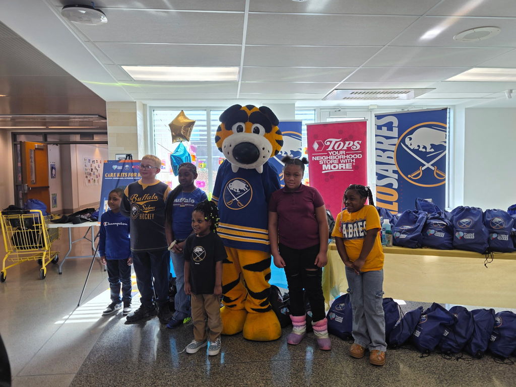 Group of Student with Sabretooth Sabres Mascot