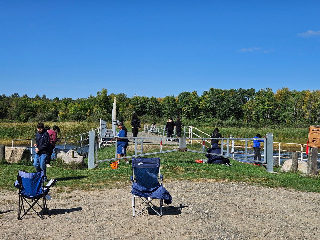 Students out at Mud/Goose