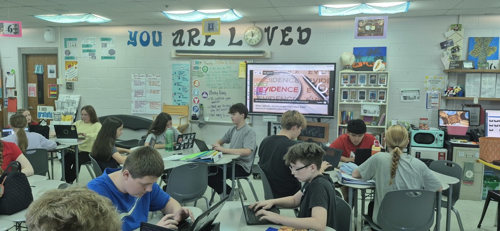 Mrs. Weddle's 8th grade Writing/Science Class