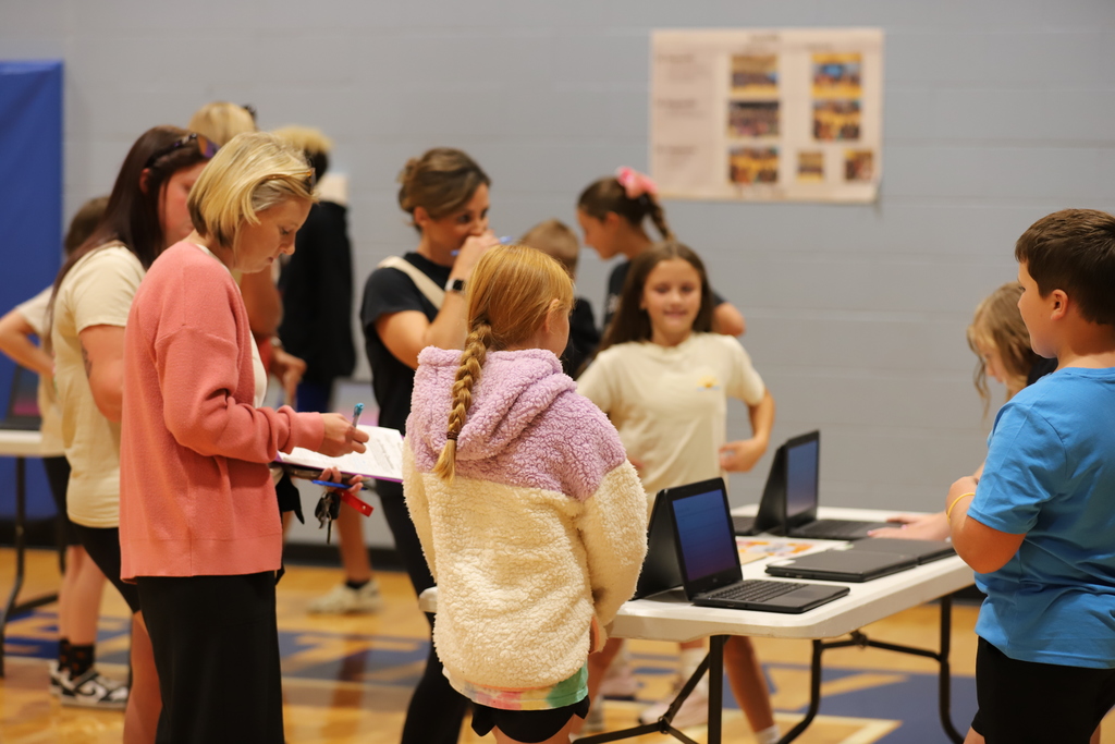 Students Presenting to community members