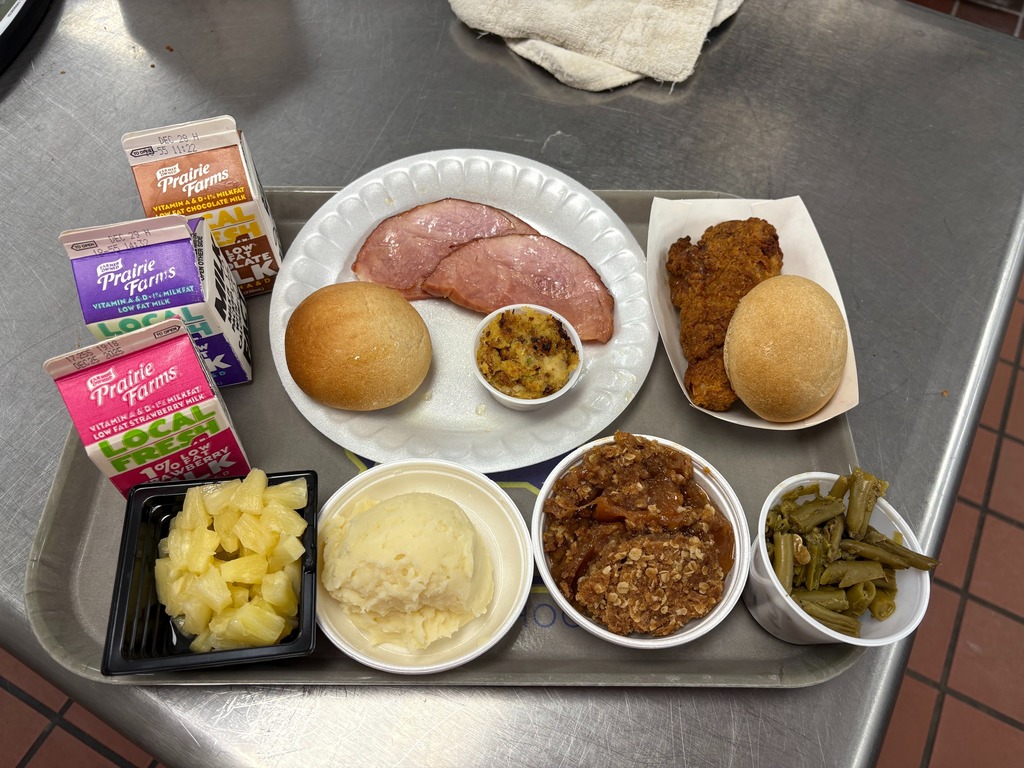 MWMS Cafeteria Holiday Meal