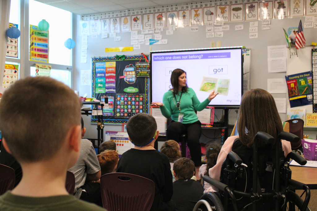 Mrs. Stephanie Kleinholter