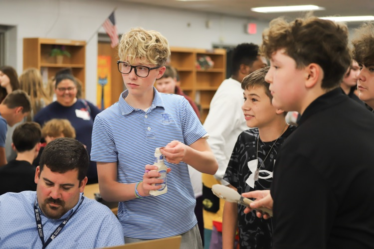 Entrepreneur Pitch competition-8th Grade