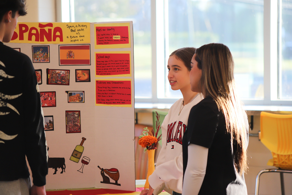 Hispanic Heritage Month: Presentation of trifold displays showcase