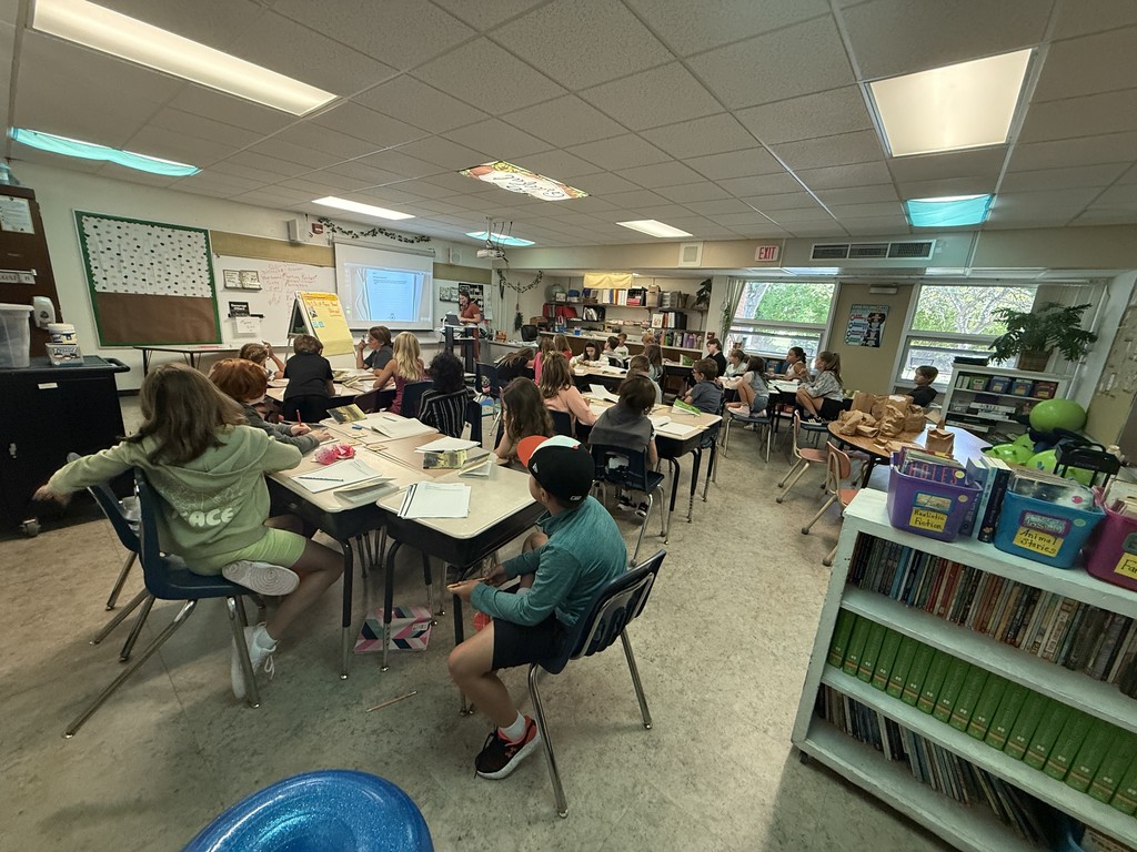 Bookworms in 4th Grade