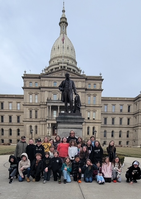 Mrs. Little's class in front of Capitol