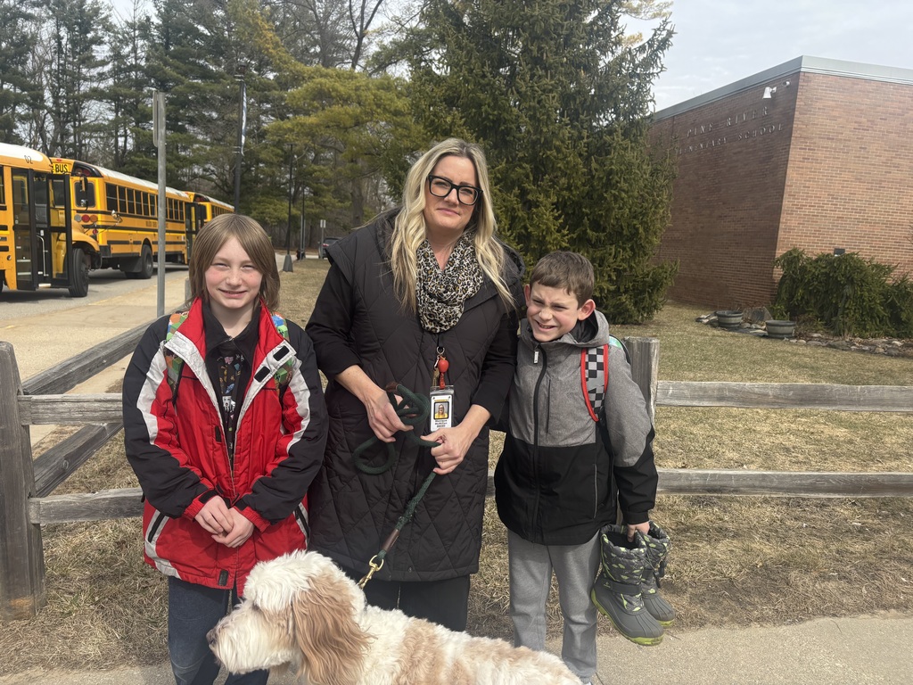 Ms Monique with stdents