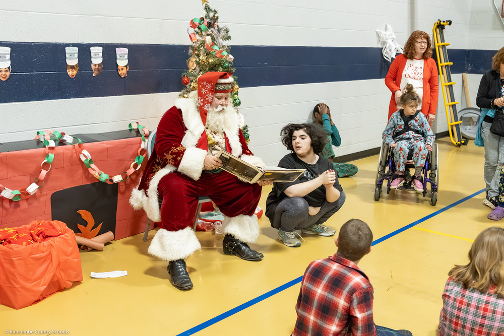 Appalachian Santa reads "The Polar Express" to PEP students.
