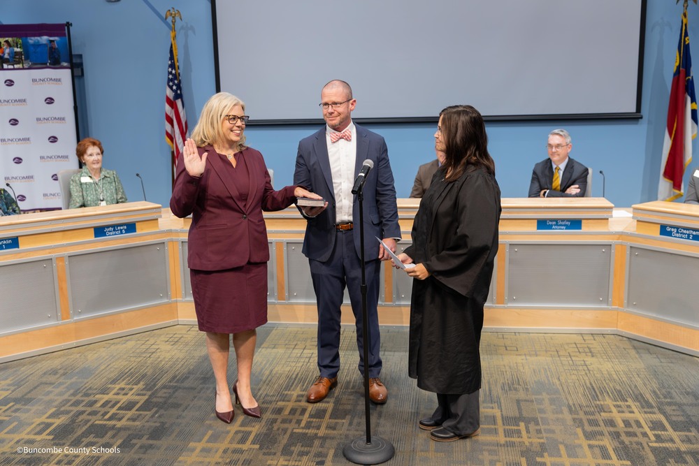 Dr. Jennifer Reed swearing in