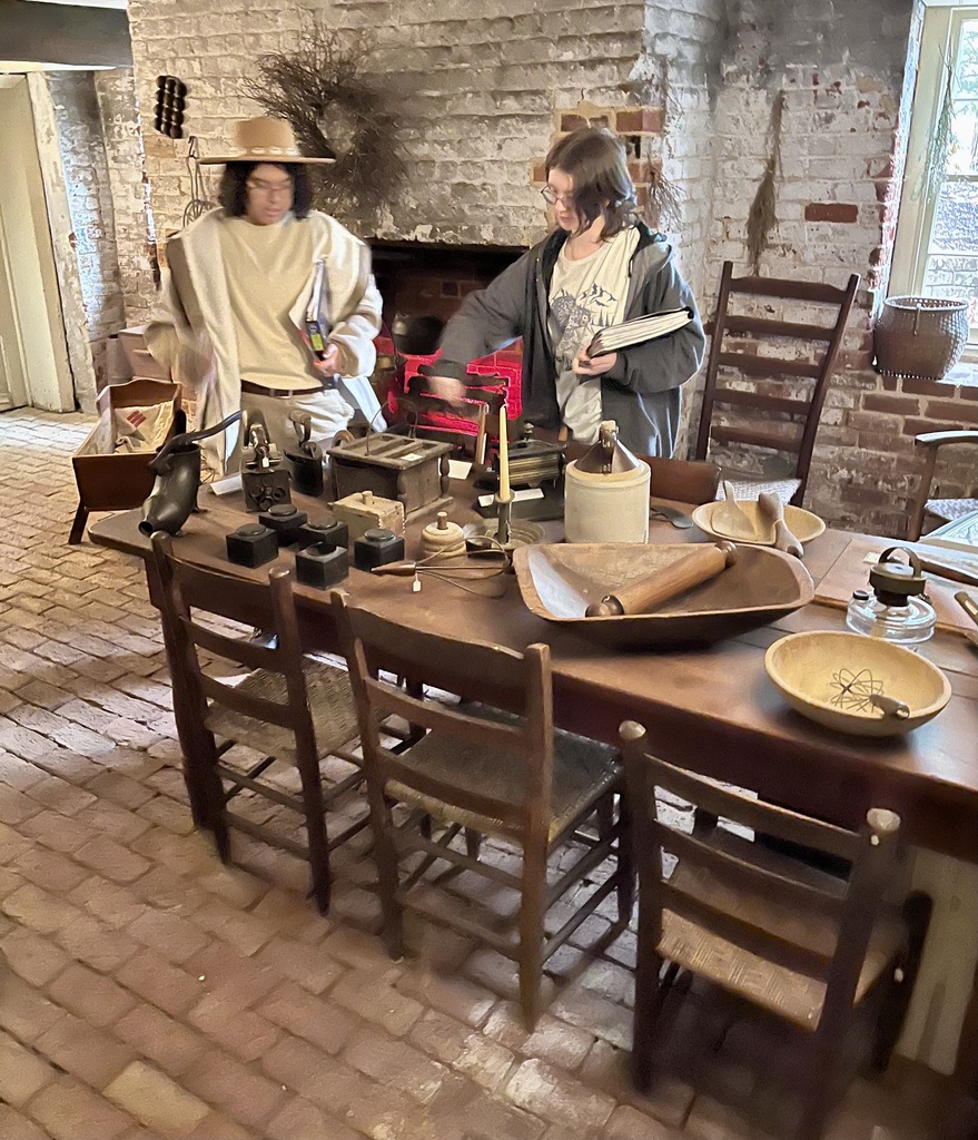 Students visit Asheville History Museum.