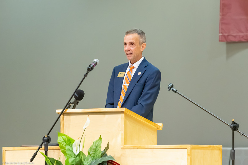 Dr. Jackson speaks at the podium.