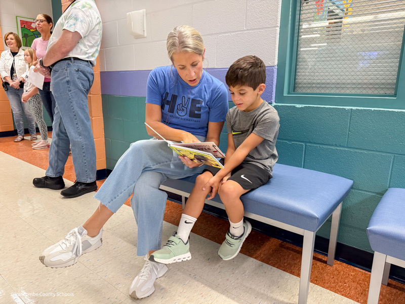 students reading their new books! 