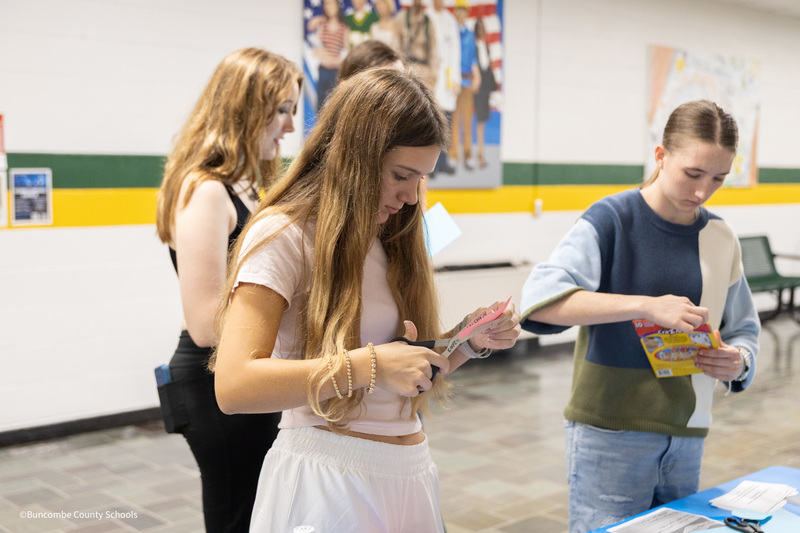 Students working on the hopes and dreams art project