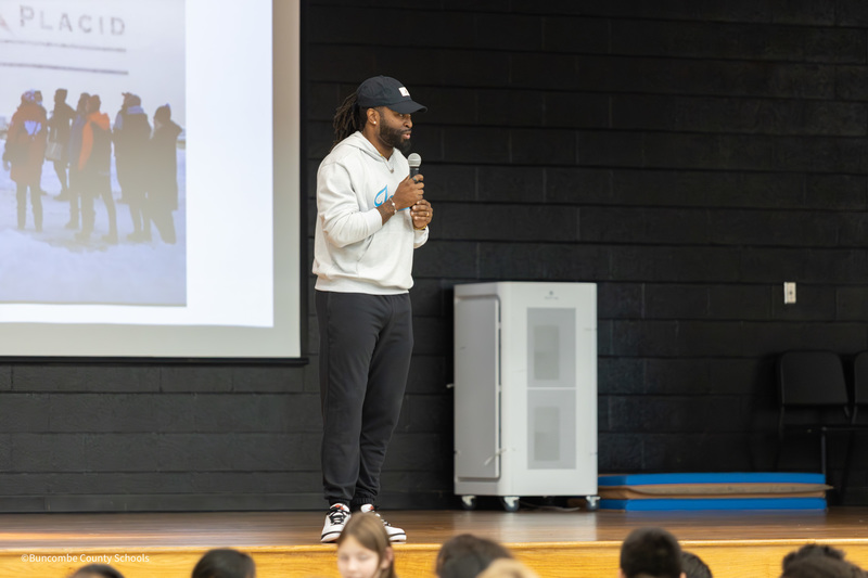 Mitchell speaking to students
