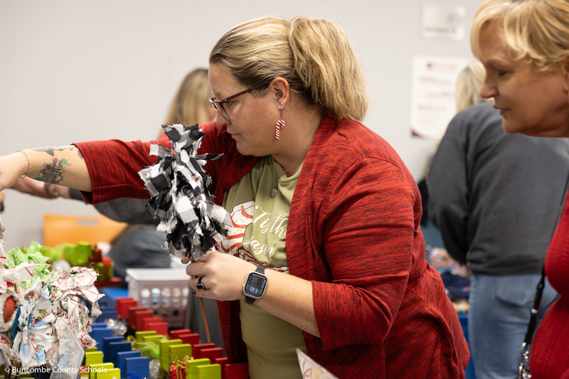 Woman shopping for crafts.