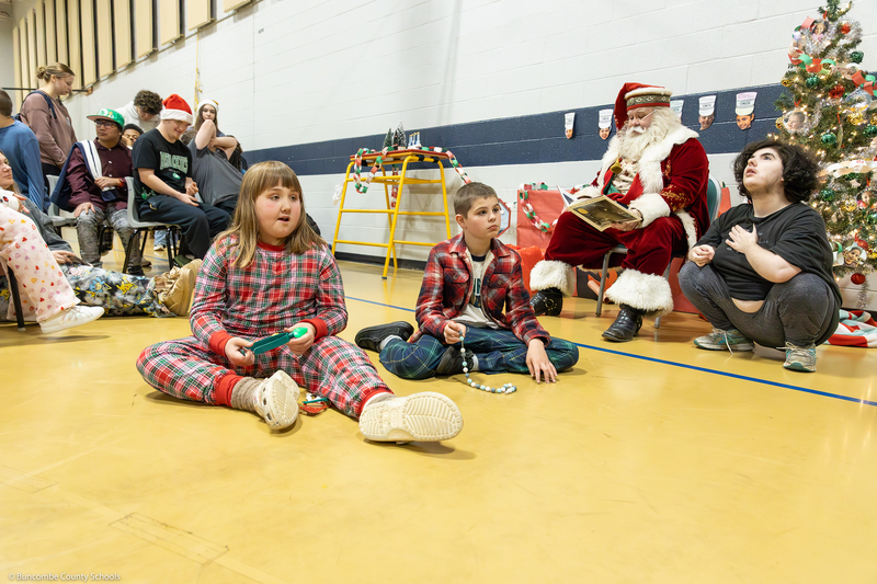 Appalachian Santa reads "The Polar Express" to PEP students.