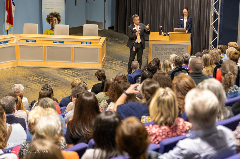 BCS superintendent Dr. Rob Jackson addresses the combined advisory councils gathered in the minitorium.