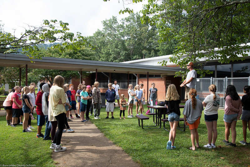 6th Graders preparing to go on a campus tour.