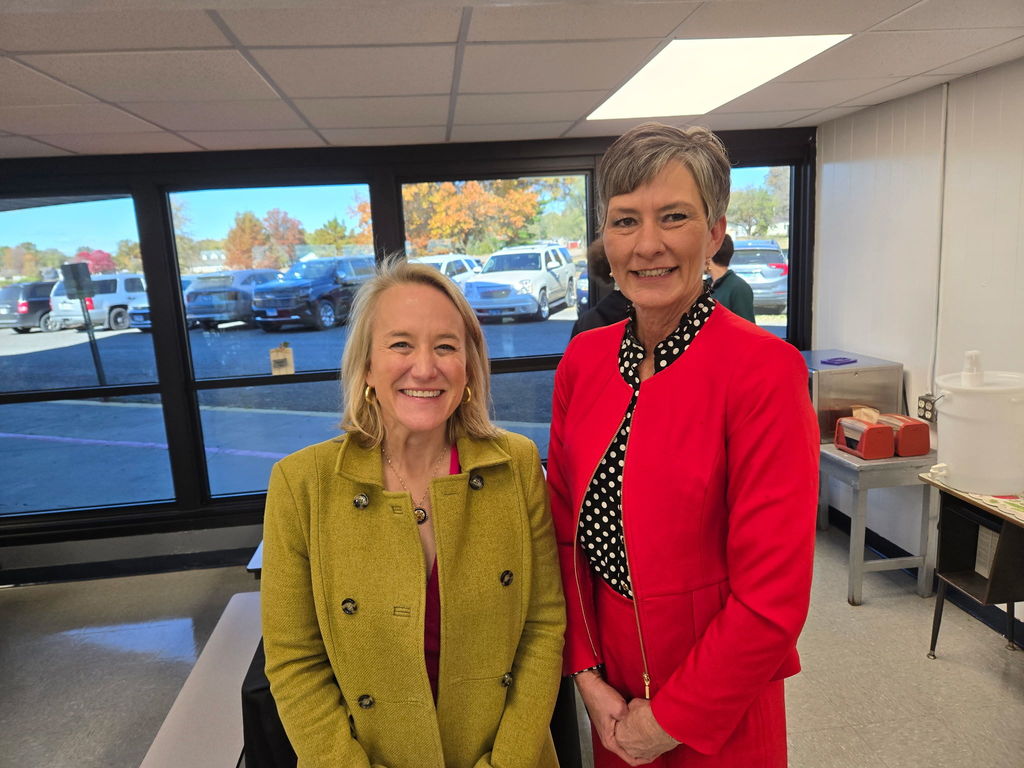 US Congresswoman Budzinski and BH8 Director of Food Service Shelly Wuellner