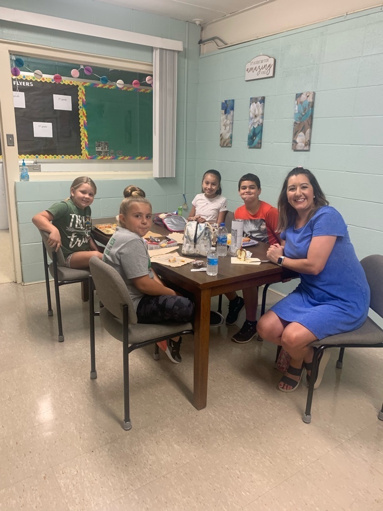 3-5th grade students turn!