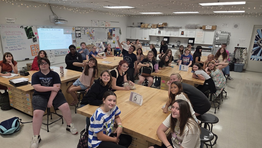 beginning of art club group photo