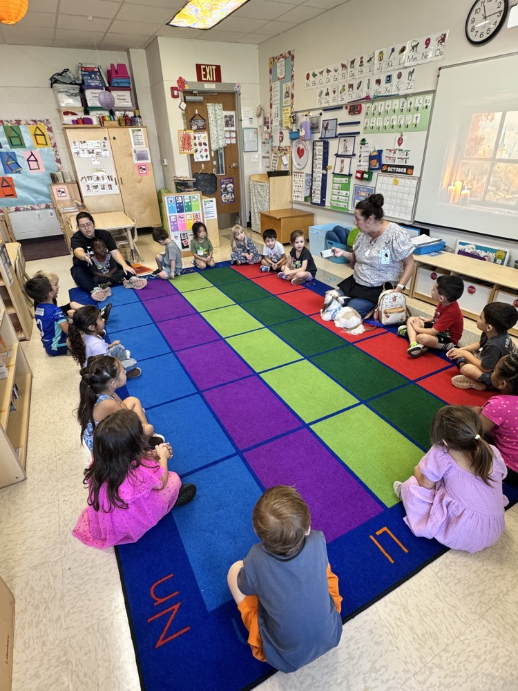 Therapy dog visits Head Start 