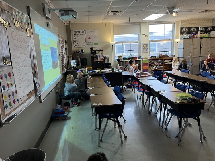 Mr. Roberto's 2nd graders discussed inferences with a partner based on a picture!