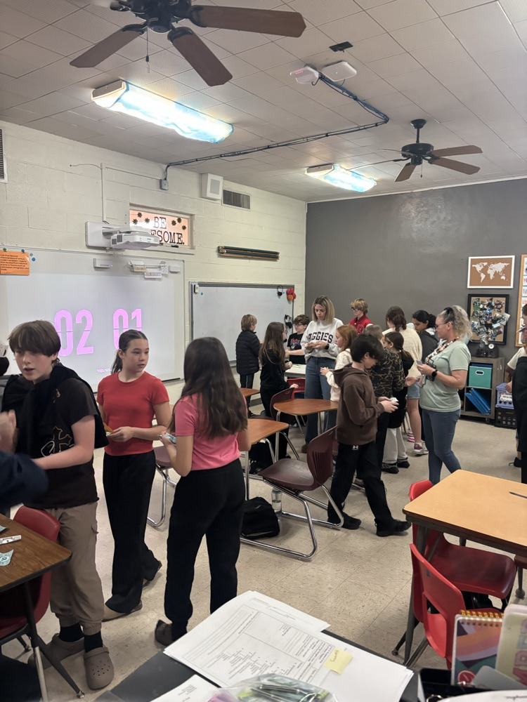 students playing part, tock, scissors