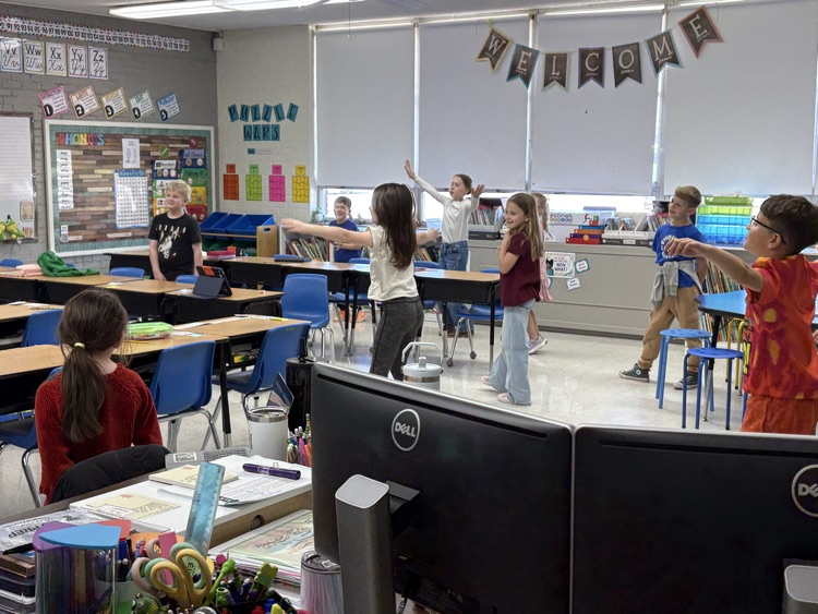 Mrs. Johnson's 2nd graders kinesthetic sight word practice; spelling sight words with body motions. Way to have fun while learning 2nd grade! 🧡