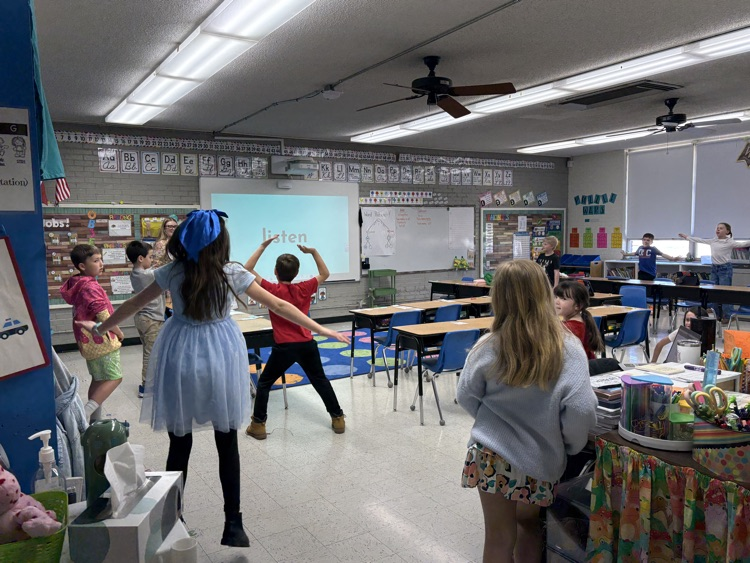 Mrs. Johnson's 2nd graders kinesthetic sight word practice; spelling sight words with body motions. Way to have fun while learning 2nd grade! 🧡