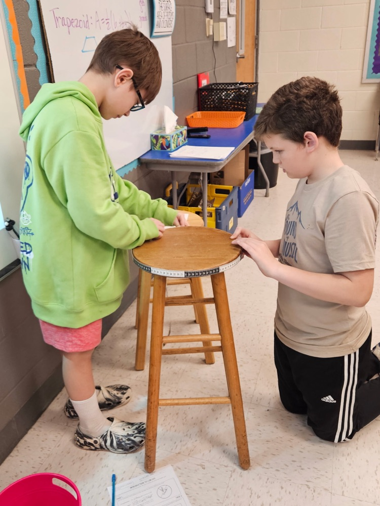 math students measuring circles