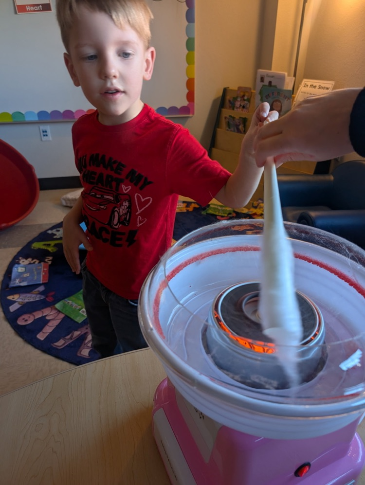 Today Mrs. Hughes PreK class had their pink day celebration! All month long they have learned about the color pink and today they made pink cotton candy! 🩷