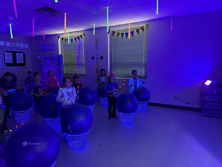 Glow party + DrumFit = the BEST kind of cardio! 💜🥁✨