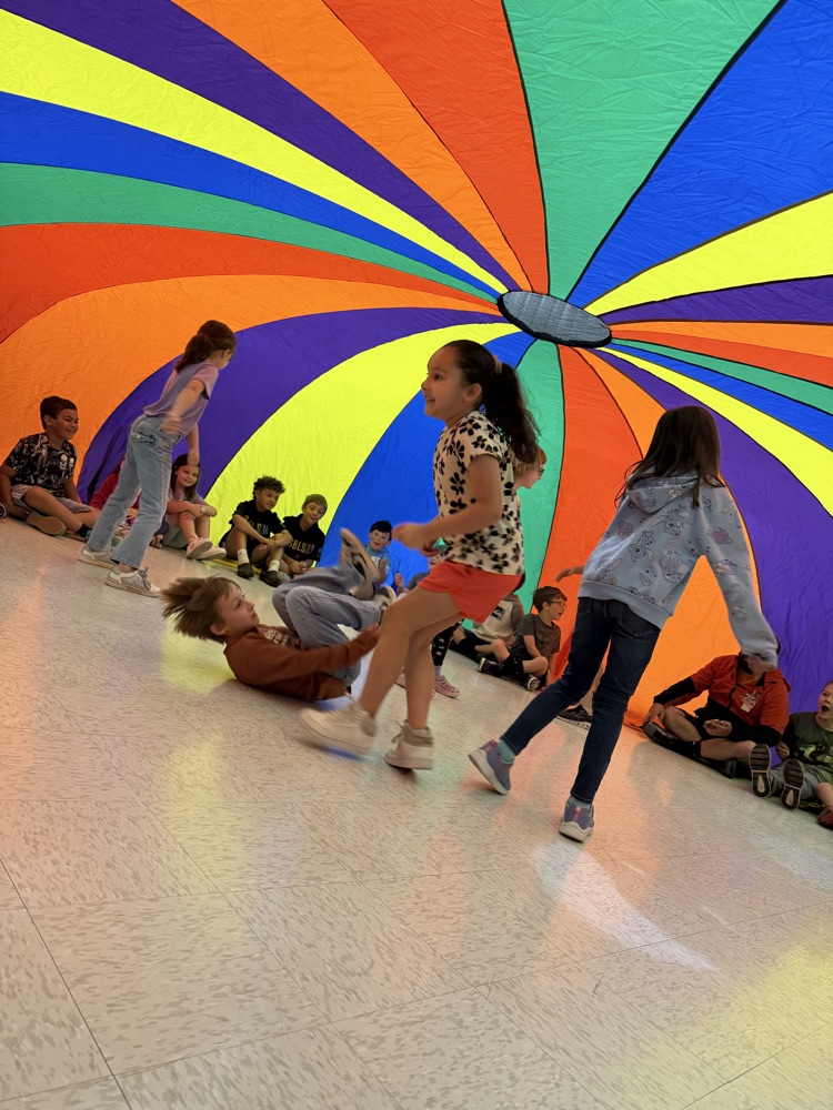 Double classes = DOUBLE the energy 😅 Loco-Mo + PE was a whole workout for ALL of us 🧡