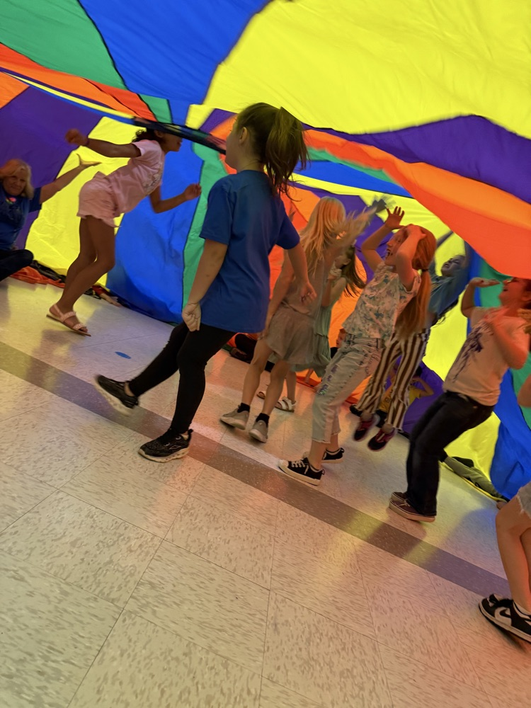 Double classes = DOUBLE the energy 😅 Loco-Mo + PE was a whole workout for ALL of us 🧡