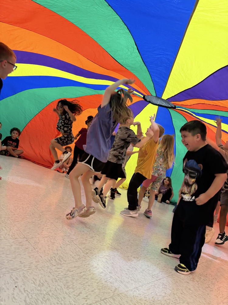 Double classes = DOUBLE the energy 😅 Loco-Mo + PE was a whole workout for ALL of us 🧡