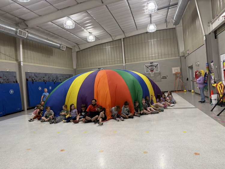 Double classes = DOUBLE the energy 😅 Loco-Mo + PE was a whole workout for ALL of us 🧡