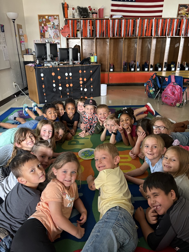 Today for Earth 🌎 Day, Mrs. Hanes class celebrated the day by using natural light from the windows saving electricity. Then did a demonstration of the earth using skittles!