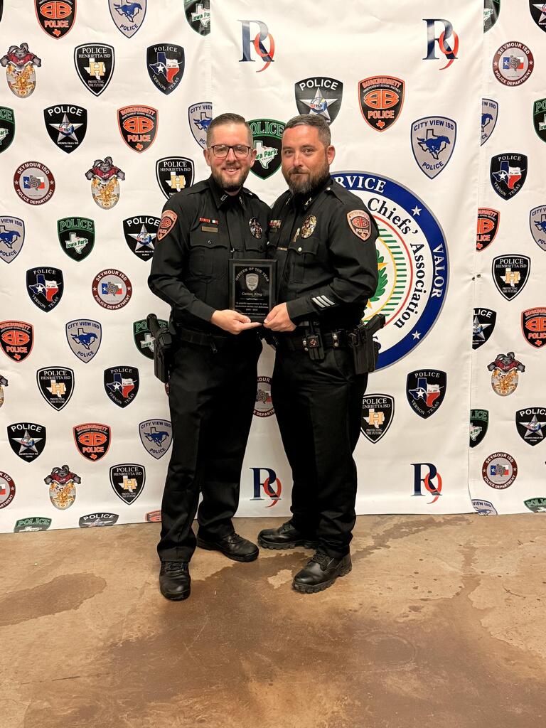 BISD PD receives award.