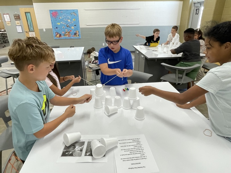 Mr. Riggs' 4th grade Science class learns how to follow instructions and work together to complete challenges in the STEM Lab!